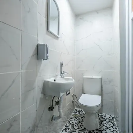 Cozy Studio Flat With Backyard In Sisli * اسطنبول
